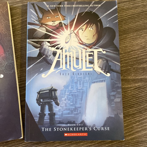 Amulet Series Book Bundle, Vol 1 and 2 - Picture 3 of 7